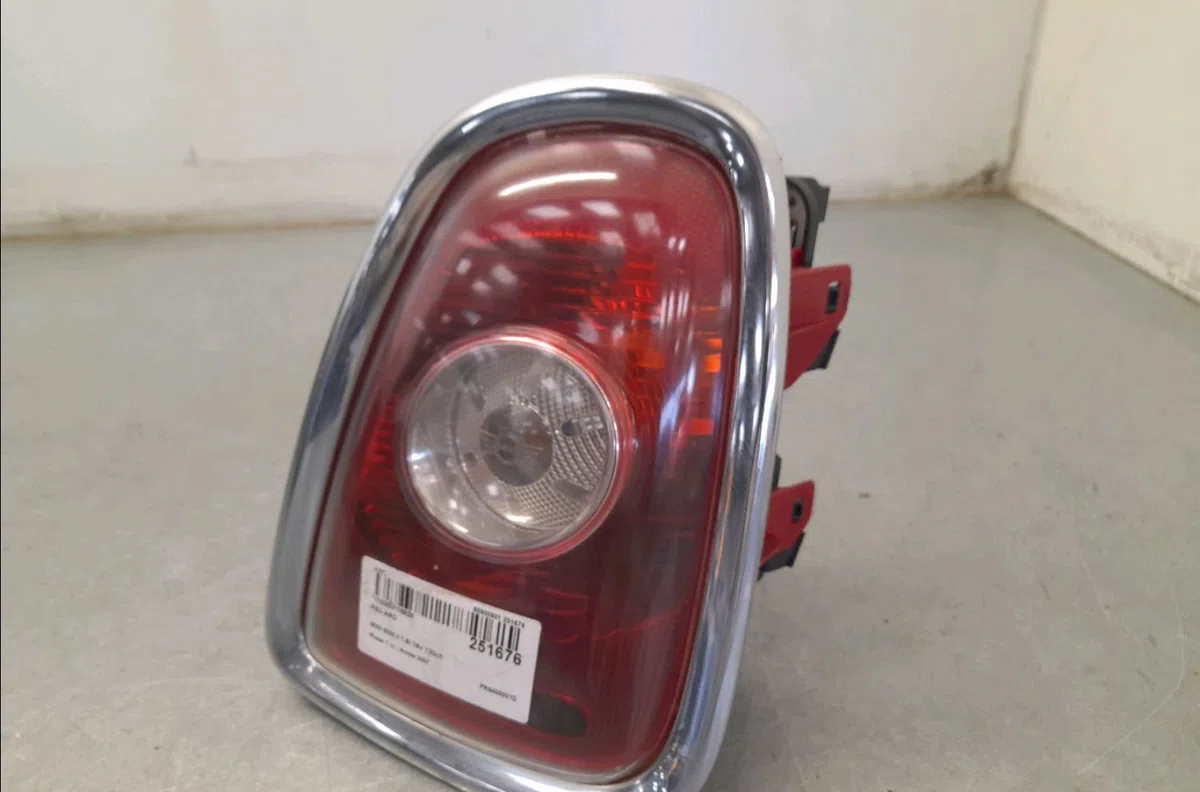 Feu arrière droit Mini MINI (R56) Cooper (2006-2012) occasion