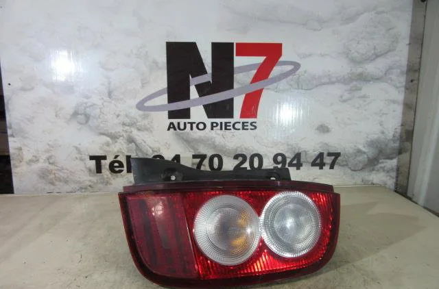 Feu arrière droit NISSAN MICRA 2 PHASE 2 occasion