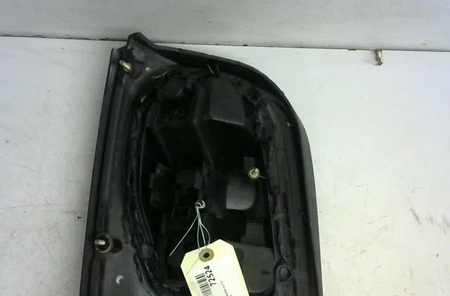 Feu arrière droit Nissan MICRA II (K11) 1.3 i 16v (1992-2000) occasion