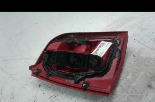 Feu arrière droit Nissan MICRA II (K11) 1.4 i 16v (2000-2003) occasion