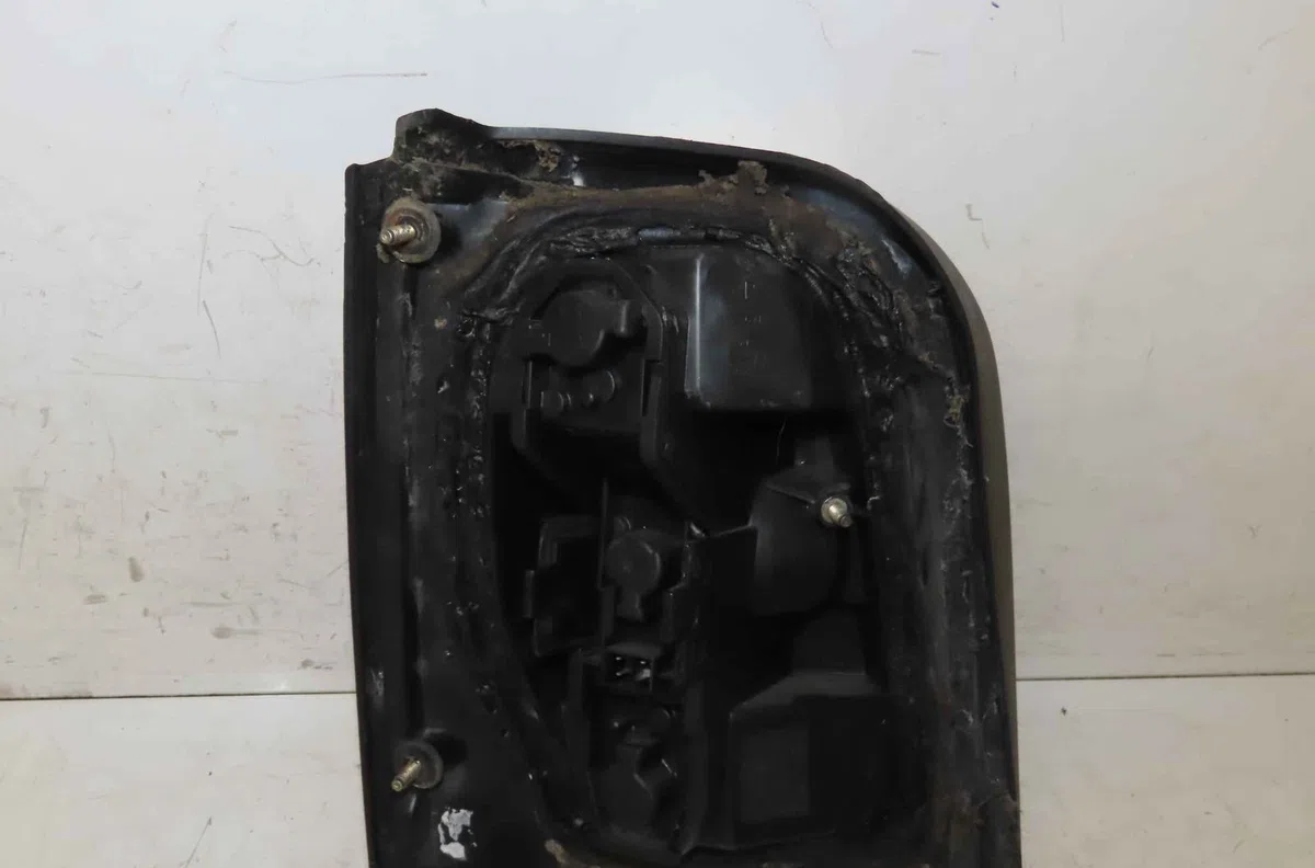Feu arrière droit NISSAN MICRA II occasion
