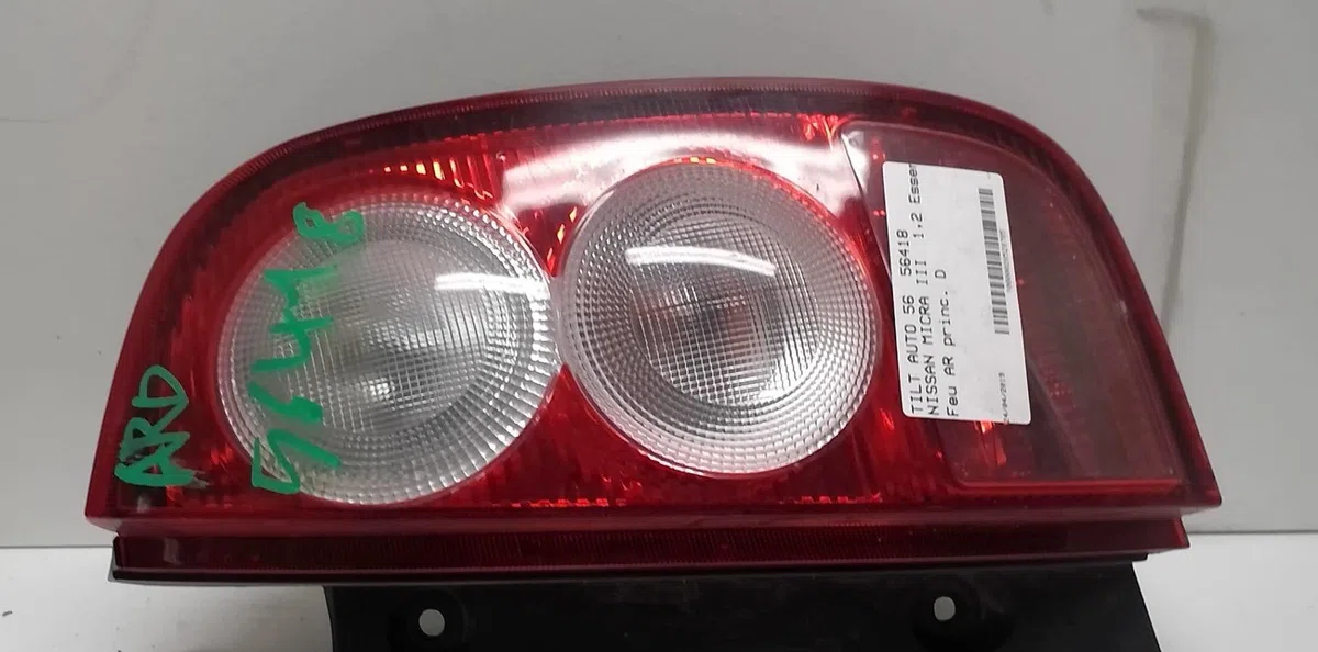 Feu arrière droit Nissan MICRA III (K12) 1.2 16v (2003-2010) occasion