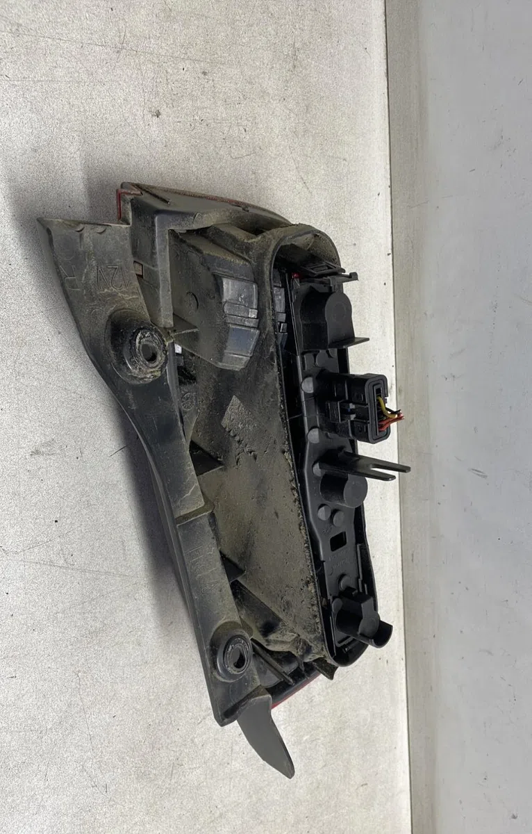 Feu arrière droit Nissan MICRA III (K12) 1.2 16v (2003-2010) occasion