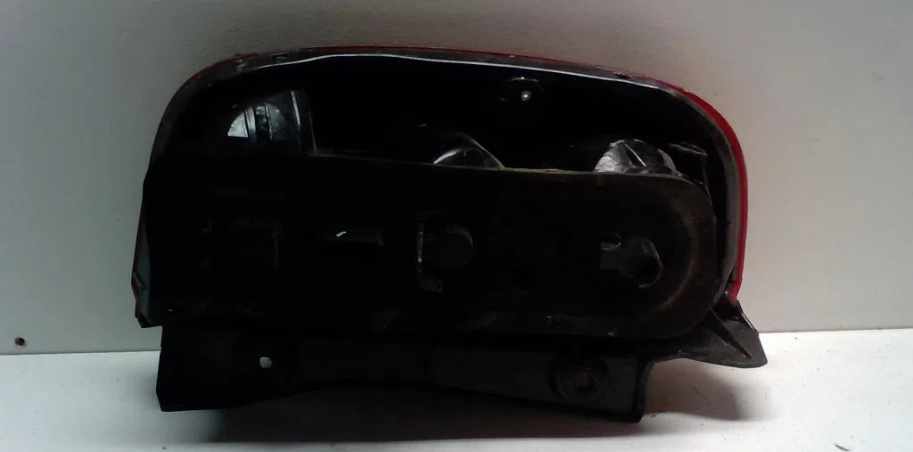 Feu arrière droit Nissan MICRA III (K12) 1.5 dci (2003-2010) occasion