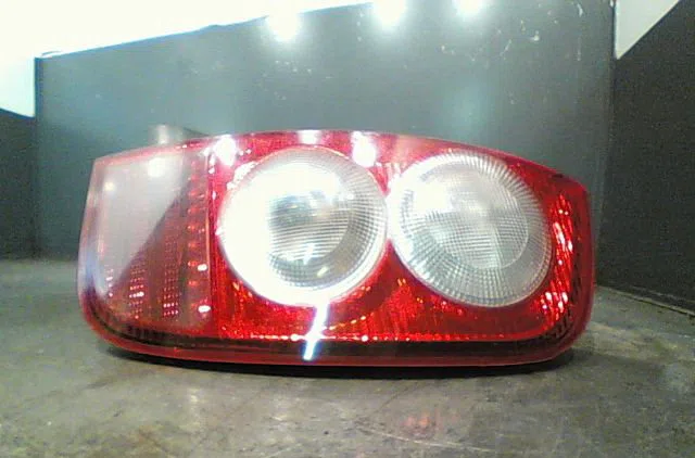 Feu arrière droit Nissan MICRA III (K12) 1.5 dci (2003-2010) occasion