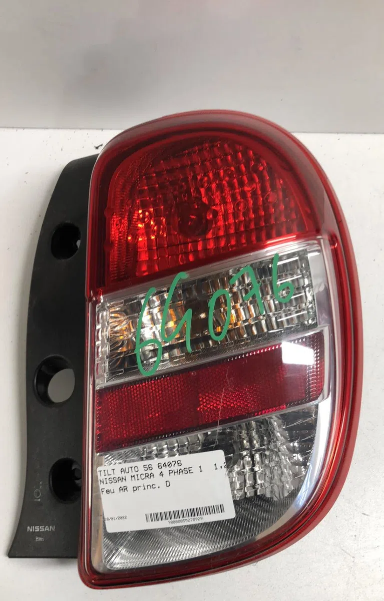 Feu arrière droit Nissan MICRA IV (K13K) 1.2 (2010-2015) occasion