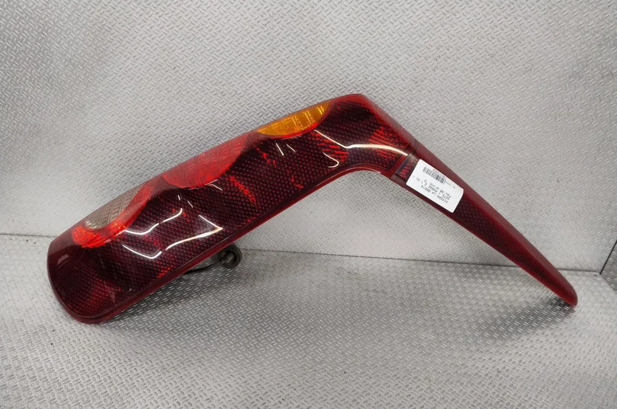 Feu arrière droit Nissan NOTE (E11, NE11) 1.4 (2006-2012) occasion