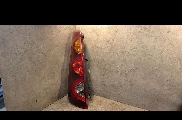 Feu arrière droit Nissan NOTE (E11, NE11) 1.5 dci (2010-2012) occasion