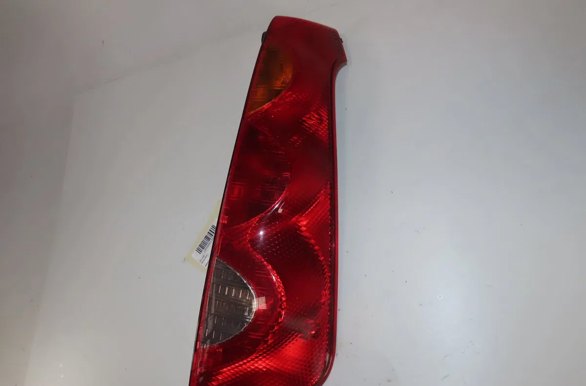 Feu arrière droit Nissan NOTE (E11, NE11) 1.6 (2006-2012) occasion