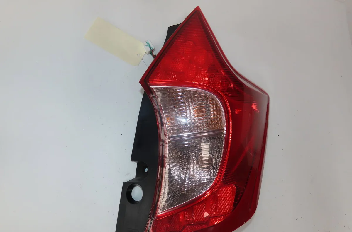 Feu arrière droit Nissan NOTE (E12) 1.5 dci (2013) occasion