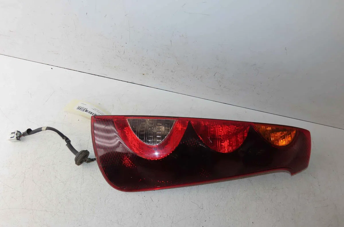 Feu arrière droit NISSAN NOTE I occasion