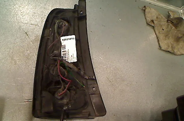 Feu arrière droit NISSAN PRIMERA 1995 occasion