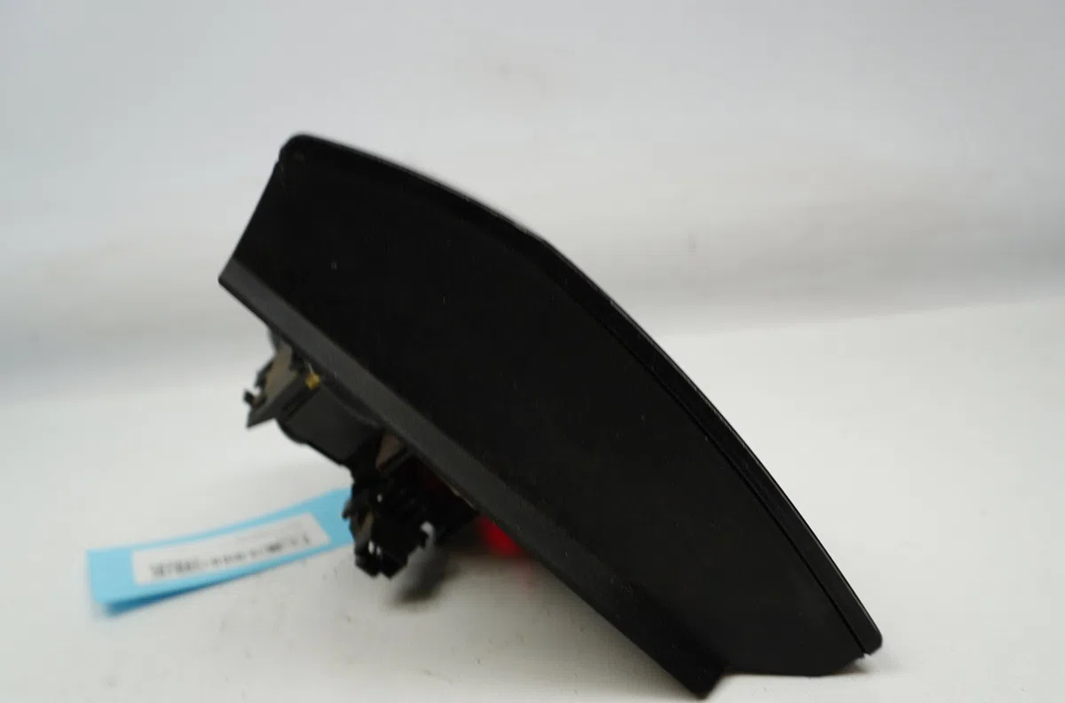 Feu arrière droit Nissan PRIMERA Hatchback (P11) 2.0 td (1996-2002) occasion