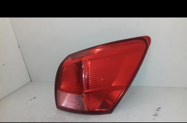 Feu arrière droit Nissan QASHQAI - QASHQAI 2 I (J10, NJ10, JJ10E) 1.5 dci (2010-2013) 5 portes occasion