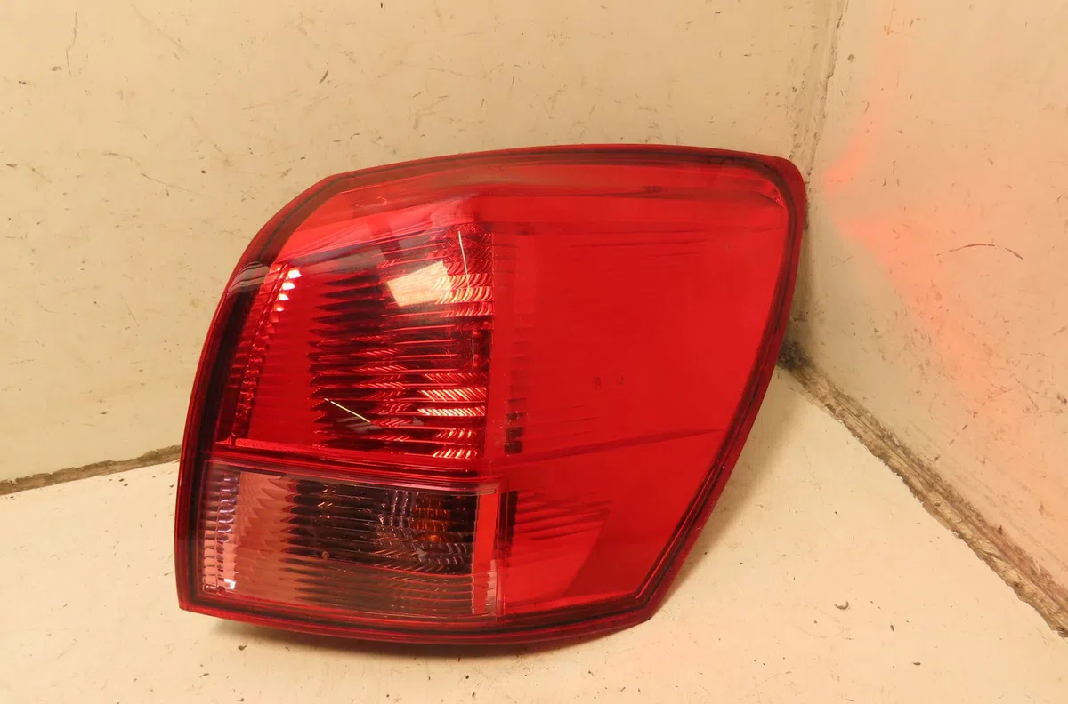 Feu arrière droit Nissan QASHQAI - QASHQAI 2 I (J10, NJ10, JJ10E) 2.0 dci (2007-2013) occasion