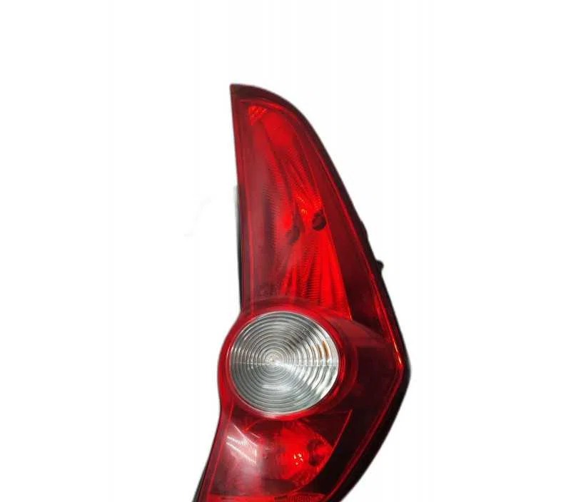 FEU ARRIERE DROIT OPEL AGILA 93193680