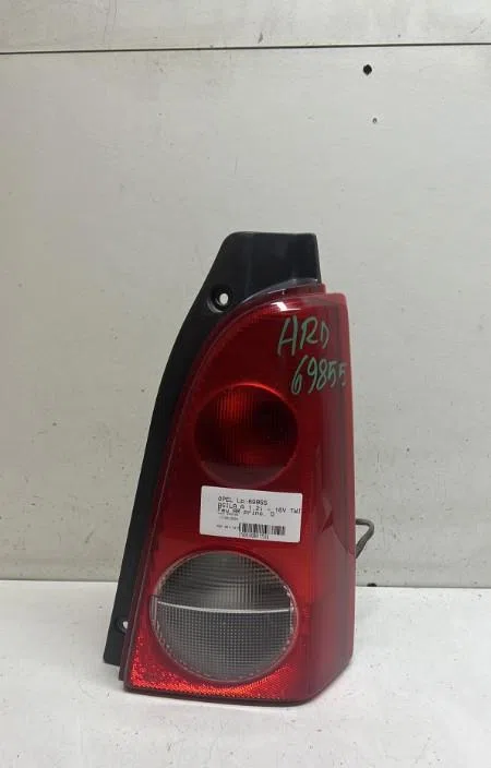 Feu arrière droit Opel AGILA (A) (H00) 1.2 16v twinport (f68) (2004-2007) occasion