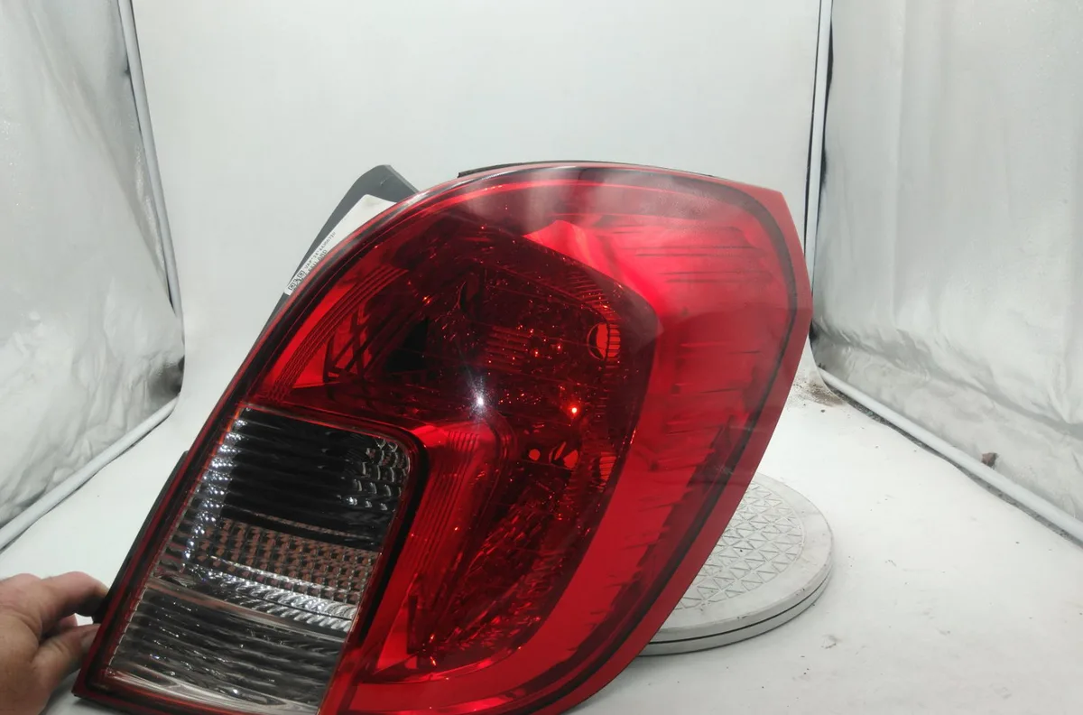 Feu arrière droit OPEL ANTARA occasion