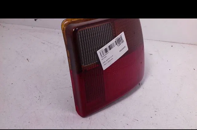 Feu arrière droit Opel ASTRA F 3-5 portes (T92) 1.4 i 16v (f08, m08, f68, m68) (1996-1998) occasion