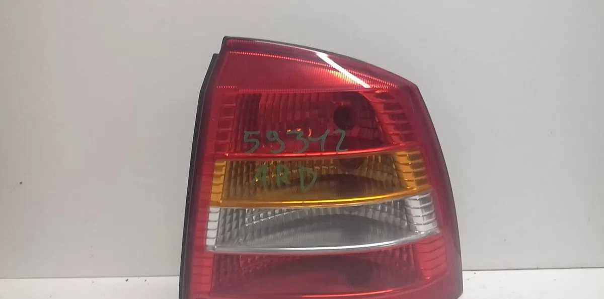 Feu arrière droit Opel ASTRA G 3-5 portes (T98) 1.6 16v (f08, f48) (1998-2005) occasion
