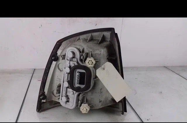 Feu arrière droit Opel ASTRA G 3-5 portes (T98) 1.6 (f08, f48) (1998-2000) occasion
