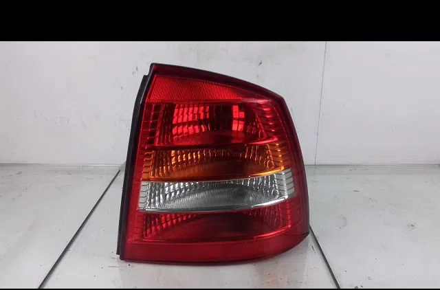 Feu arrière droit Opel ASTRA G 3-5 portes (T98) 1.6 (f08, f48) (1998-2000) occasion