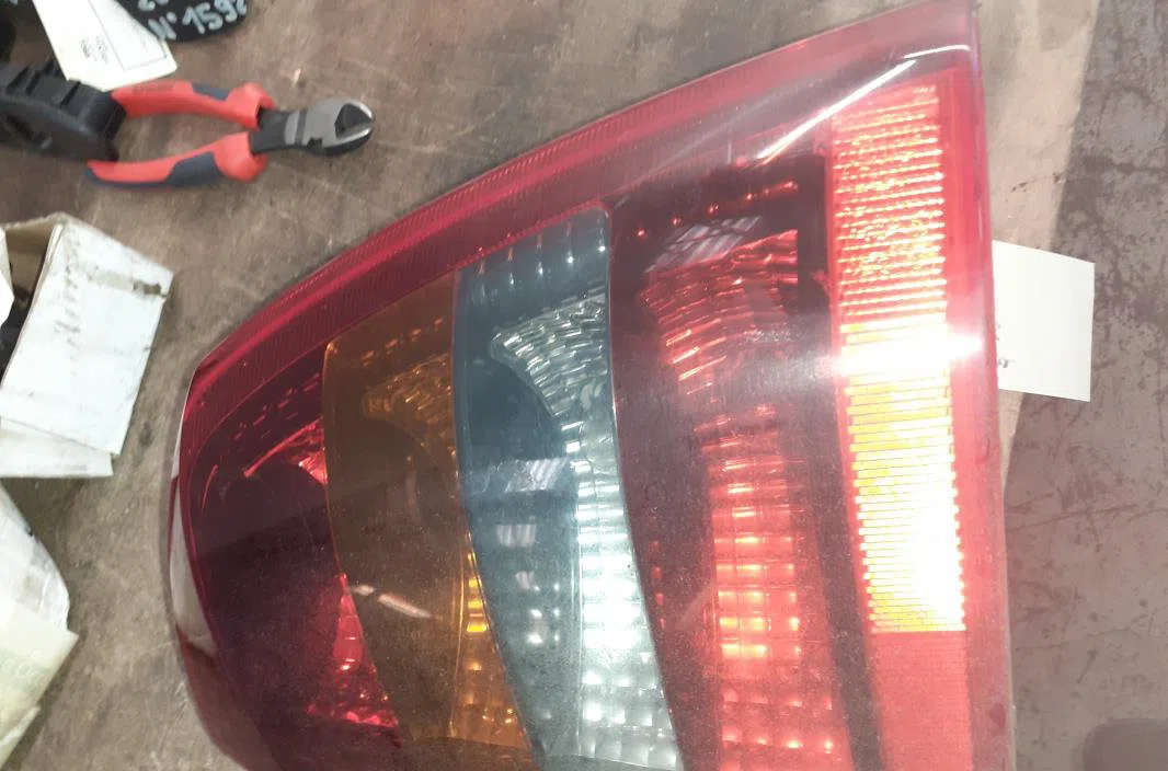 Feu arrière droit OPEL ASTRA G COUPE occasion