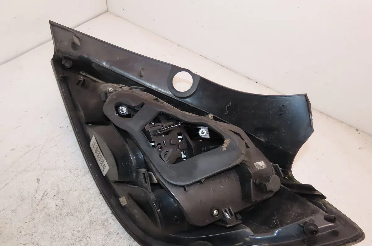 Feu arrière droit Opel ASTRA H (A04) 1.3 cdti (l48) (2005-2010) occasion