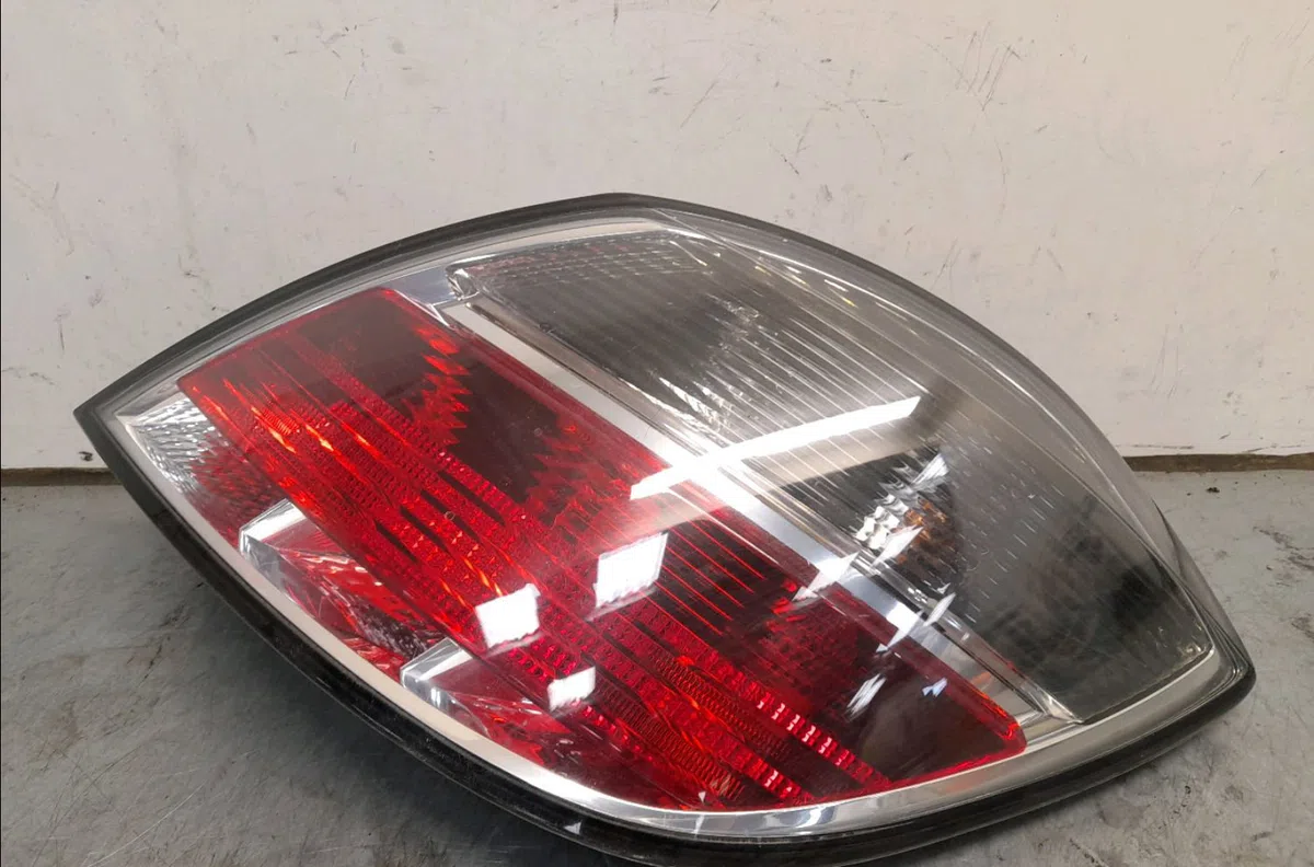 Feu arrière droit Opel ASTRA H (A04) 1.7 cdti (l48) (2004-2010) occasion