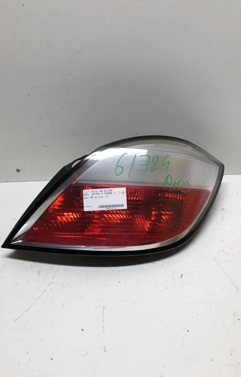 Feu arrière droit Opel ASTRA H (A04) 1.9 cdti (l48) (2004-2010) occasion