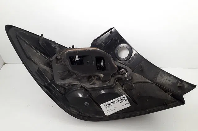 Feu arrière droit Opel ASTRA H GTC (A04) 1.3 cdti (l08) (2005-2010) 3 portes occasion