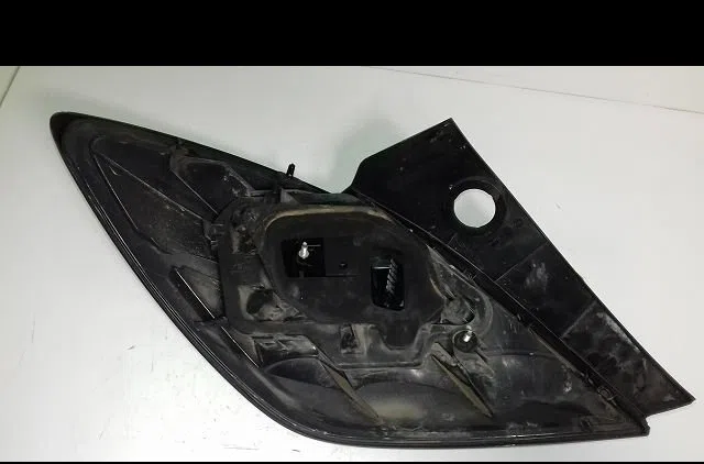 Feu arrière droit Opel ASTRA H GTC (A04) 1.9 cdti (l08) (2005-2010) occasion