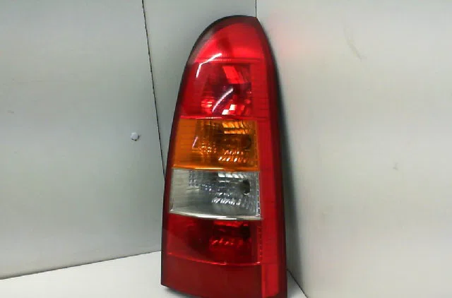 Feu arrière droit OPEL ASTRA II  2.0 DTI 100ch occasion