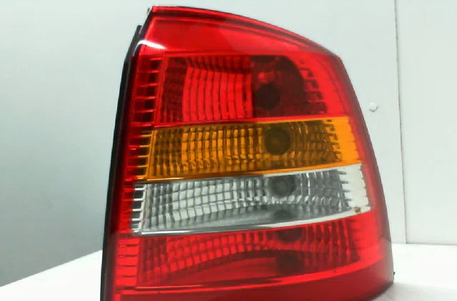 Feu arrière droit OPEL ASTRA II  2.0 DTI 16v 100ch occasion