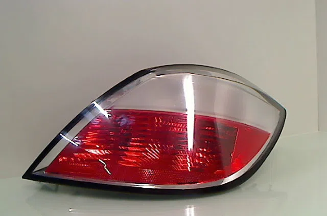 Feu arrière droit OPEL ASTRA III  1.7 CDTI 80ch occasion