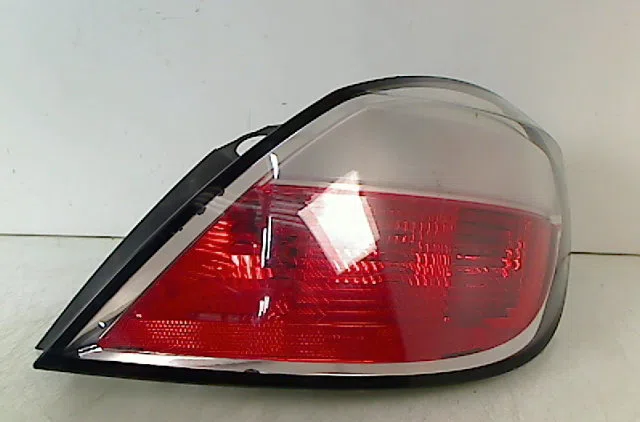 Feu arrière droit OPEL ASTRA III 2004 occasion