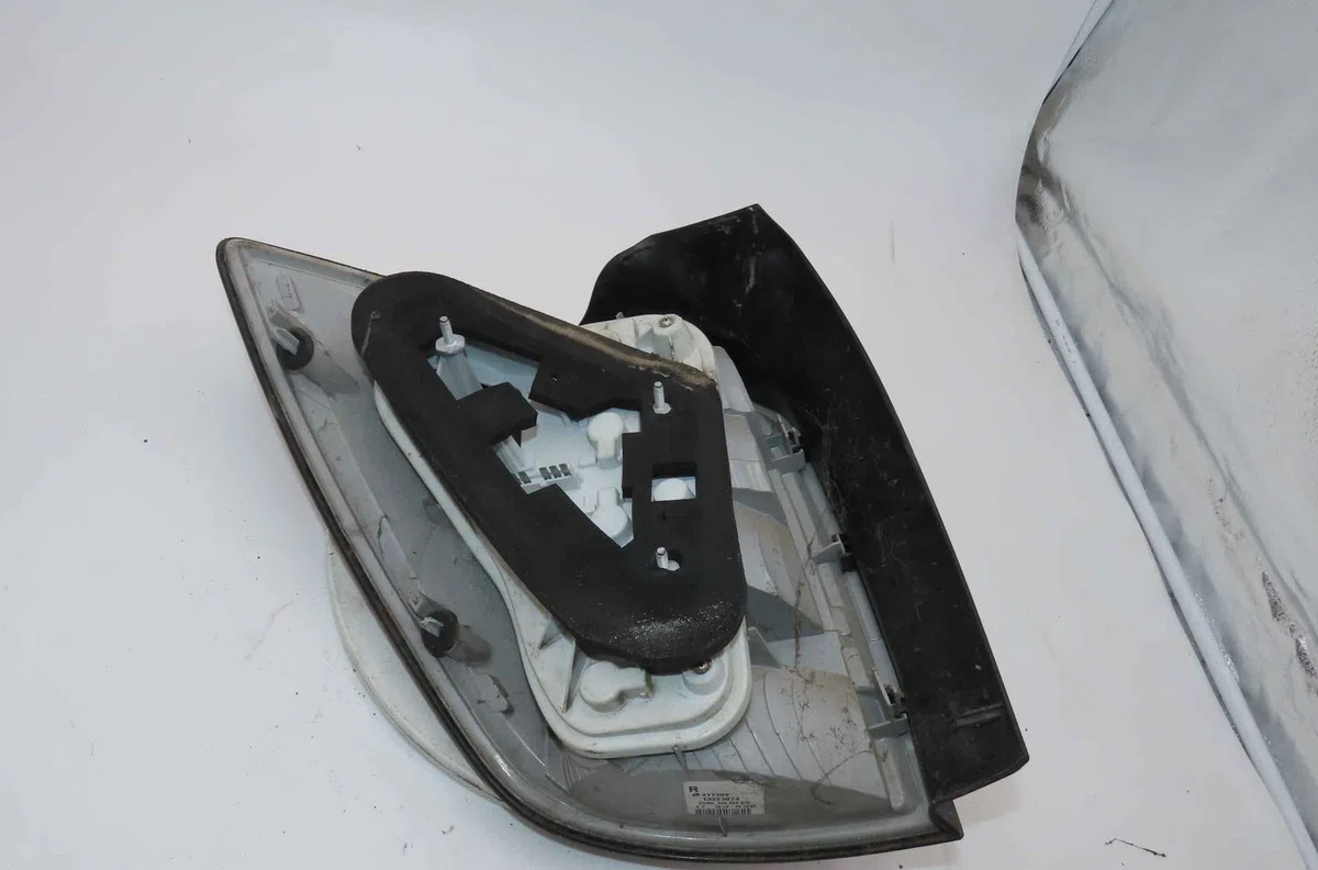 Feu arrière droit OPEL ASTRA III occasion