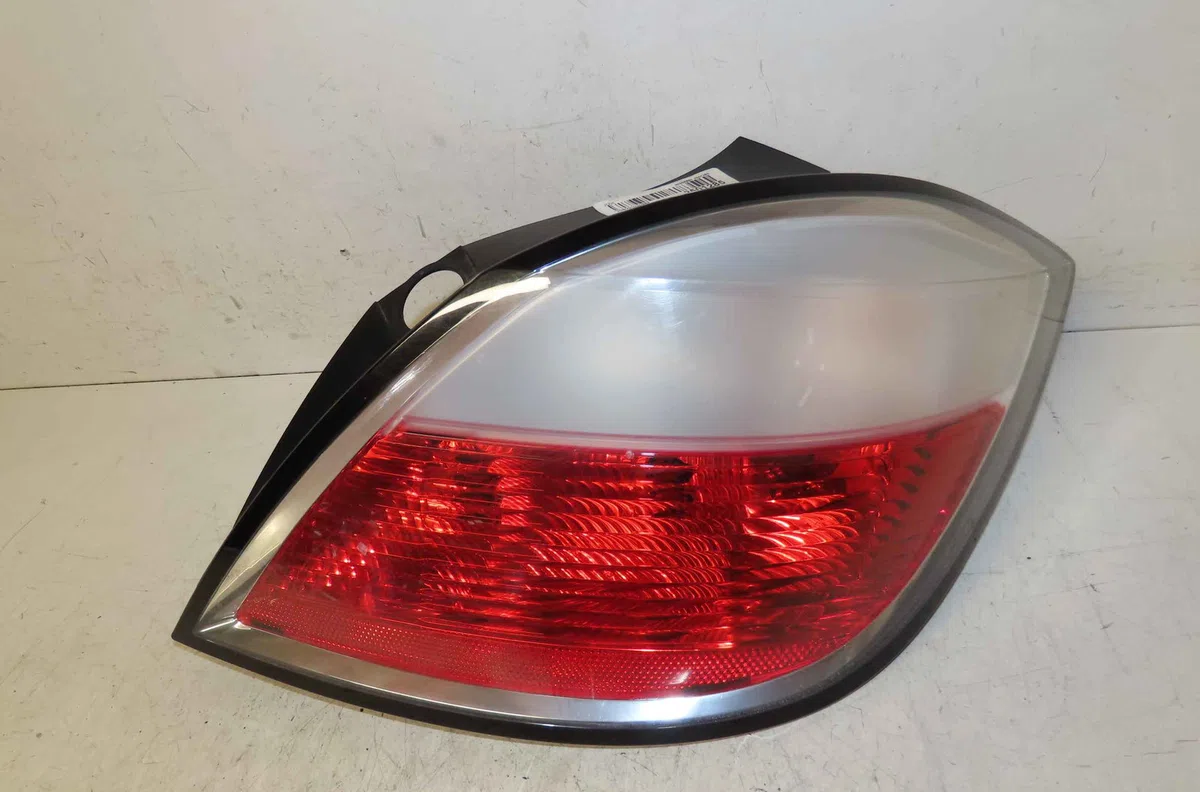 Feu arrière droit OPEL ASTRA III occasion