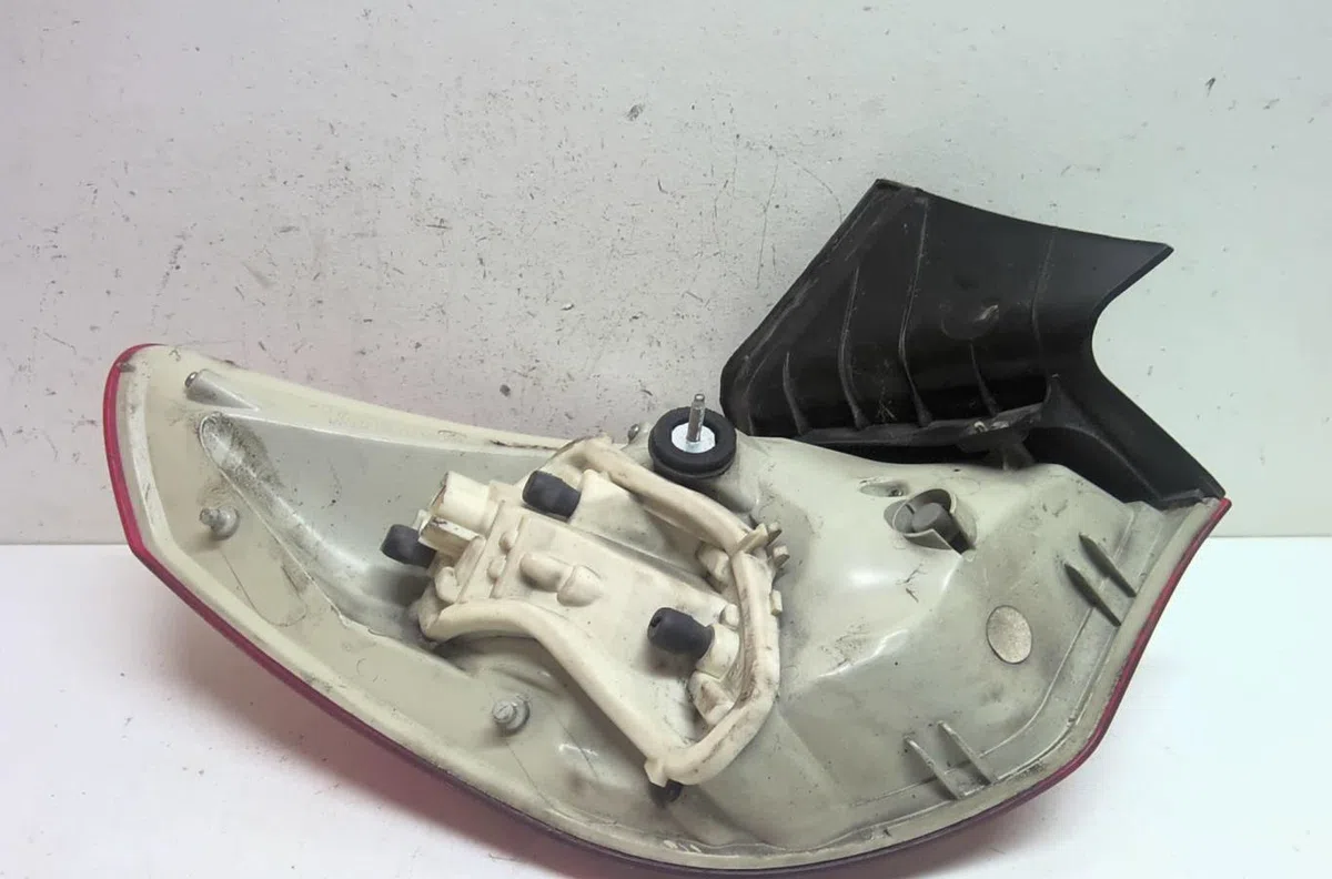 Feu arrière droit Opel ASTRA J (P10) 1.3 cdti (68) (2009-2015) 5 portes occasion
