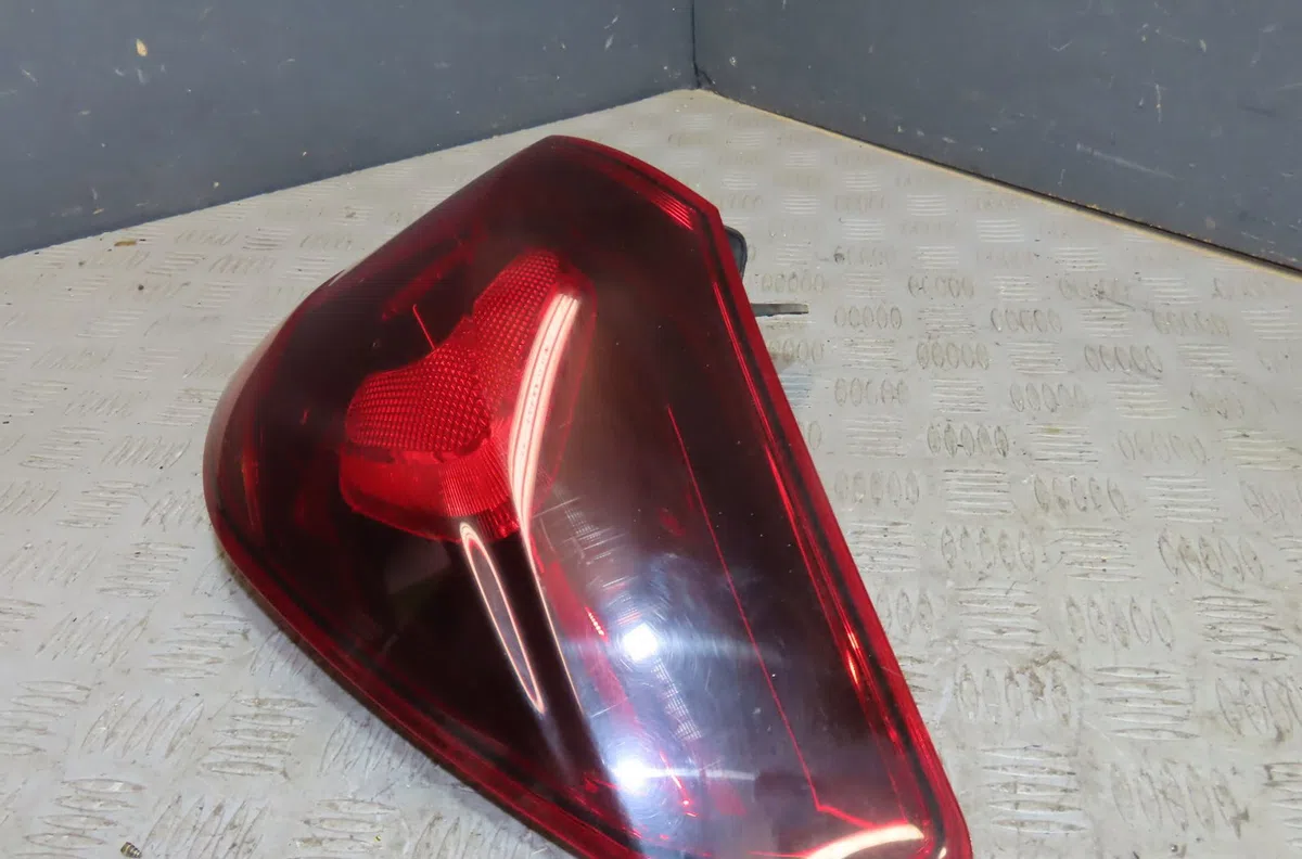 Feu arrière droit Opel ASTRA J (P10) 1.6 cdti (68) (2013-2015) occasion