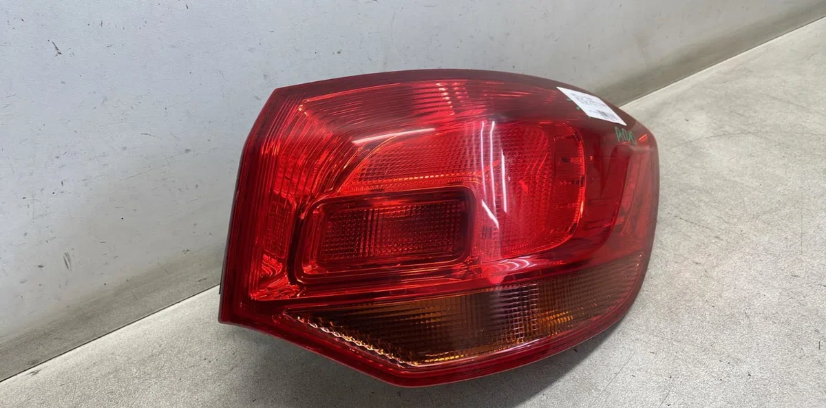 Feu arrière droit Opel ASTRA J Sports Tourer (P10) 1.6 cdti (35) (2013-2015) occasion