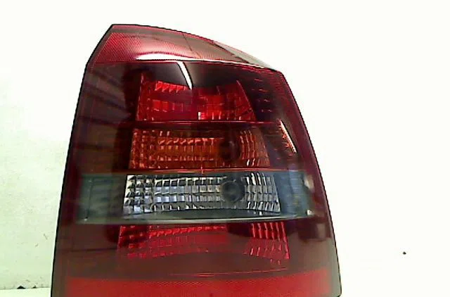 Feu arrière droit OPEL ASTRA occasion