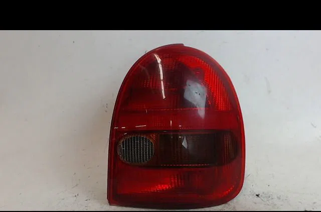 Feu arrière droit OPEL CORSA 1999 occasion