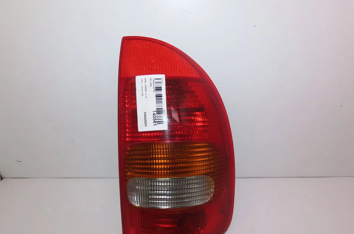 Feu arrière droit Opel CORSA B (S93) 1.2 i 16v (f08, f68, m68) (1998-2000) 5 portes occasion