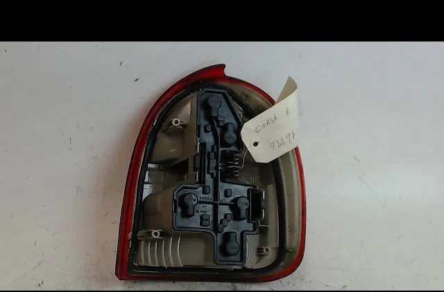 Feu arrière droit Opel CORSA B (S93) 1.2 i (f08, f68, m68) (1993-2000) occasion