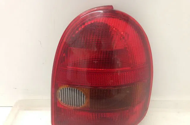 Feu arrière droit Opel CORSA B (S93) 1.5 d (f08, f68, m68) (1993-2000) occasion