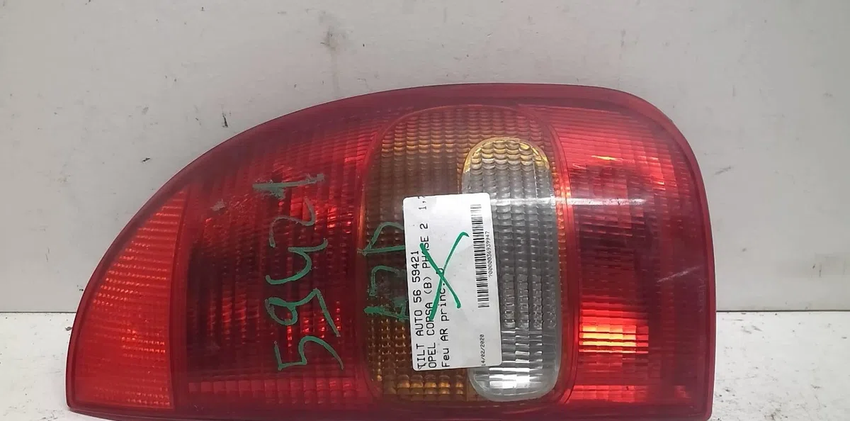 Feu arrière droit Opel CORSA B (S93) 1.7 d (f08, f68, m68) (1996-2000) occasion