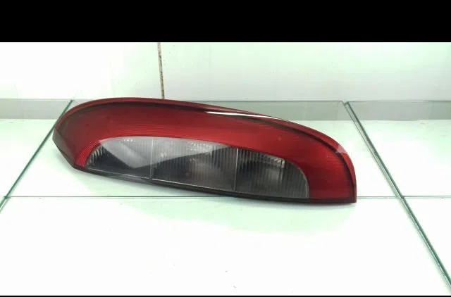 Feu arrière droit Opel CORSA C (X01) 1.2 (f08, f68) (2000-2009) occasion