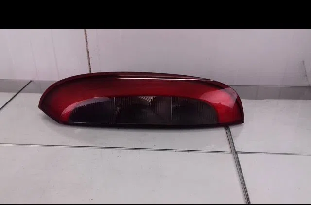 Feu arrière droit Opel CORSA C (X01) 1.2 (f08, f68) (2000-2009) occasion