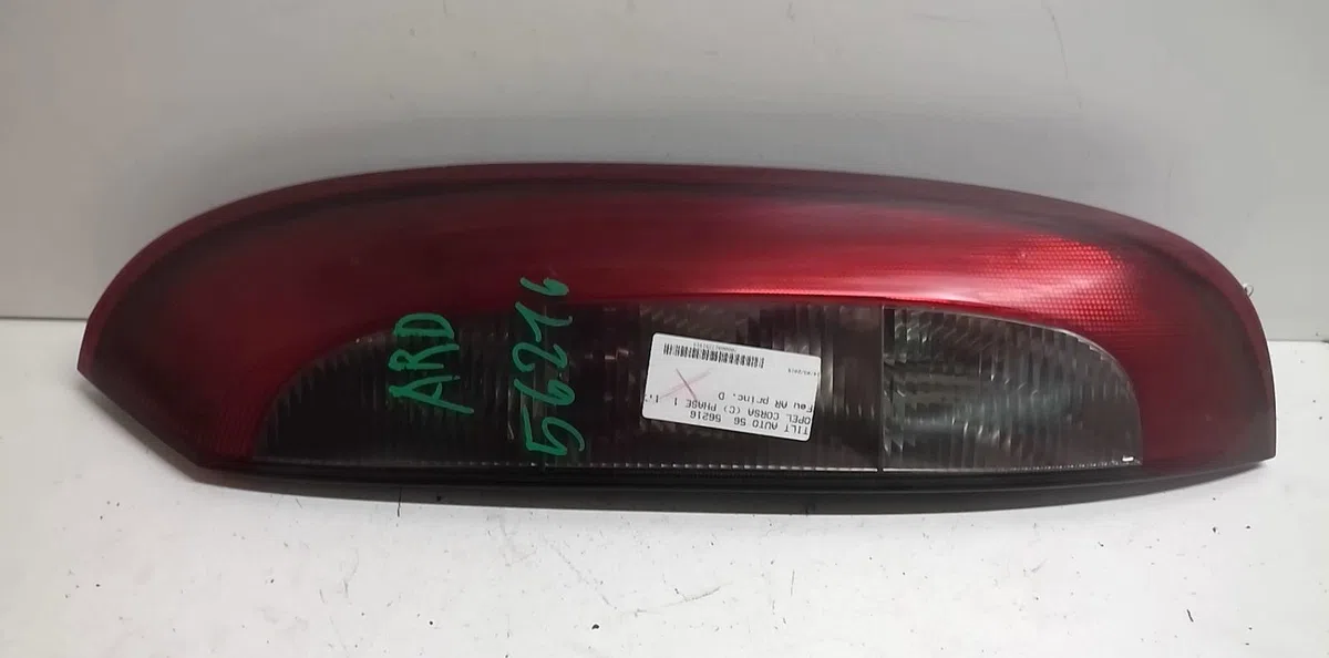 Feu arrière droit Opel CORSA C (X01) 1.7 dti (f08, f68) (2000-2009) 5 portes occasion